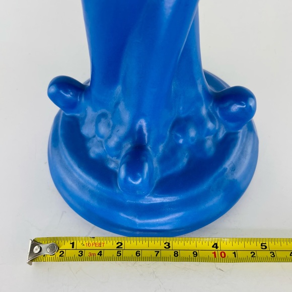 Vintage Camark Matte Blue Cornucopia 9" Swirl Vase - Circa 1930s - Picture 9 of 9